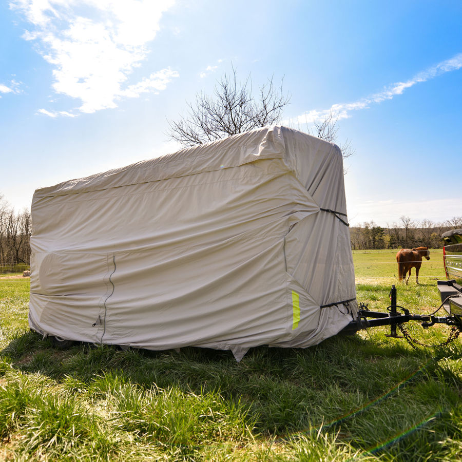 Photo de Housse haut de gamme pour remorque à chevaux avec attelage de pare-chocs