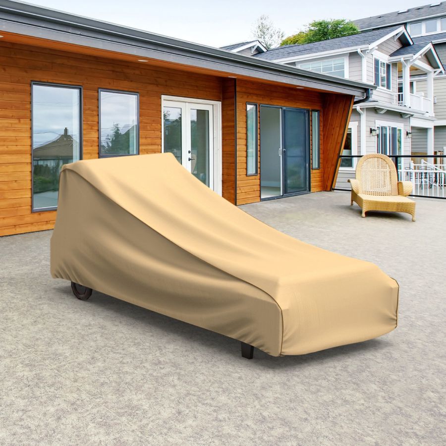 Photo de Medium Outdoor Chaise Lounge Cover - StormBlock™ Signature Tan