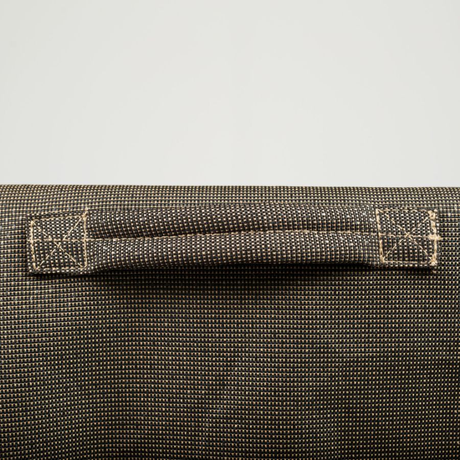 Photo de Large Round Table and Chairs Combo Covers - StormBlock™ Platinum Black and Tan Weave