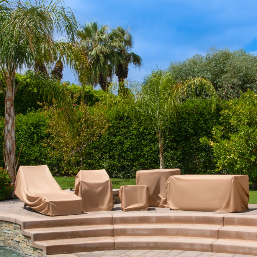 Photo de Bar Table and Chairs Combo Covers - StormBlock™ Signature Tan